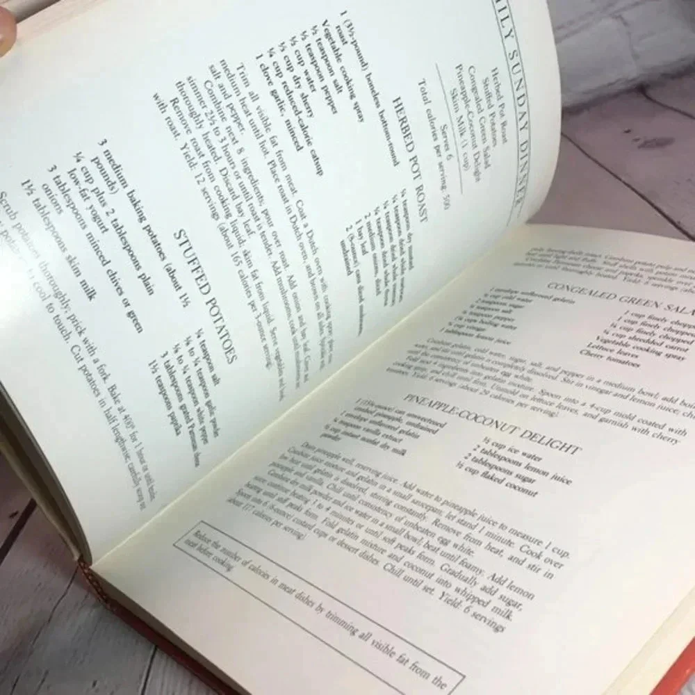 Vintage 1983 Southern Living COOKING LIGHT cookbook